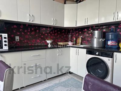Продажа квартир в Мангистауской обл.: 2-комнатная квартира · 67 м² · 4/6 этаж, 32В мкр 5 — Да за 15.5 млн 〒 2-комнатная квартира · 67 м² · 4/6 этаж, 32В мкр 5 — Да за 15.5 млн 〒 в Актау