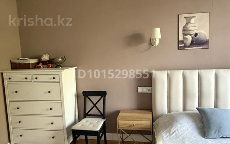 2-бөлмелі пәтер · 60 м² · 3/3 қабат, Абылай хана — Кабанбай Батыра, бағасы: 90 млн ₸ в Алматы, Алмалинский р-н — фото 2