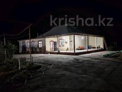 Отдельный дом · 6 комнат · 237 м² · 31 сот., Үштөбе 69 за 20 млн 〒 в Сарыагаш
