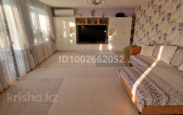 2-бөлмелі пәтер · 90.8 м² · 2/4 қабат, мкр Каменское плато, оспанова 69, бағасы: 120 млн ₸ в Алматы, Медеуский р-н — фото 2