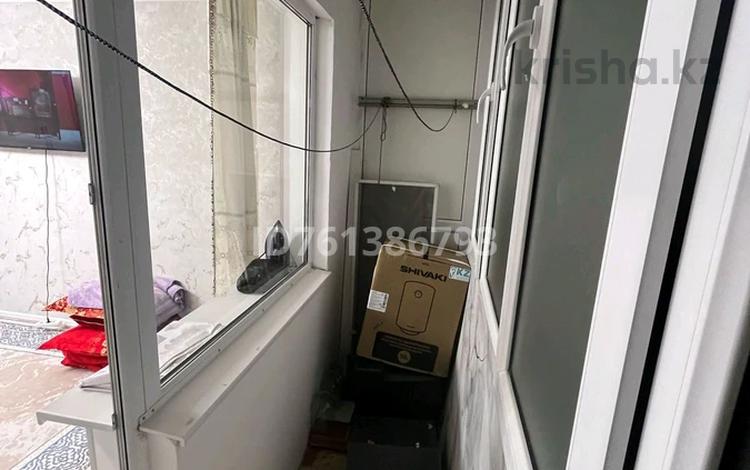1-комнатная квартира · 31 м² · 2/5 этаж, Майкудук, Майкудук, 17й микрорайон — Рядом супермаркет южный школа литцеи. садик. остановка. за 10.5 млн ₸ в Караганде, Алихана Бокейханова р-н — фото 2