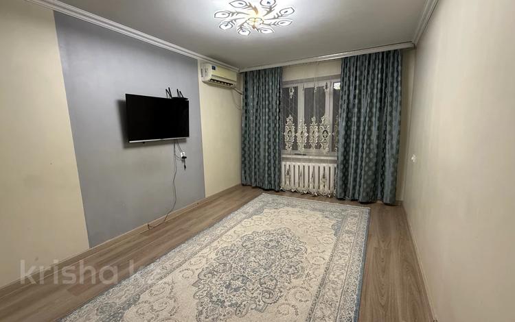 3-комнатная квартира · 70 м² · 1/5 этаж, мкр 8 за 18.9 млн 〒 в Актобе, мкр 8 — фото 2