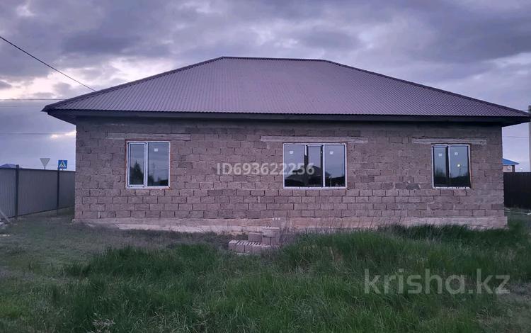 Отдельный дом • 5 комнат • 150 м² • 10 сот., Міржақып Дулатов 26 за 20 млн 〒 в Аксае — фото 2