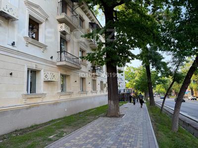 4-бөлмелі пәтер · 110 м² · 1/3 қабат, Назарбаева — Жамбыла, бағасы: 400 млн ₸ в Алматы, Алмалинский р-н