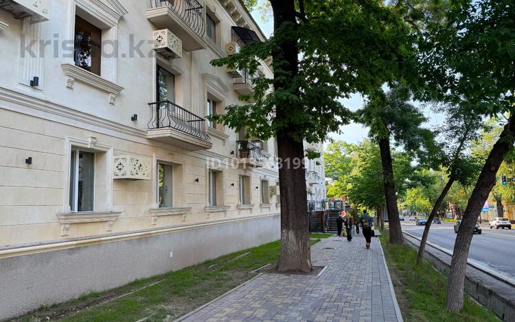 4-бөлмелі пәтер · 110 м² · 1/3 қабат, Назарбаева — Жамбыла, бағасы: 400 млн ₸ в Алматы, Алмалинский р-н — фото 7