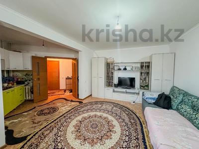Продажа квартир в Жетысу обл.: 1-комнатная квартира · 34 м² · 1/9 этаж, Мкр.Коктем 16 за 13.5 млн 〒 1-комнатная квартира · 34 м² · 1/9 этаж, Мкр.Коктем 16 за 13.5 млн 〒 в Талдыкоргане, мкр Коктем