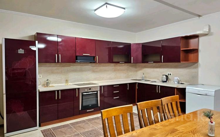 4-комнатная квартира · 160 м² · 5/9 этаж, Аскарова Асанбая 21 за 750 000 ₸ в Алматы — фото 2