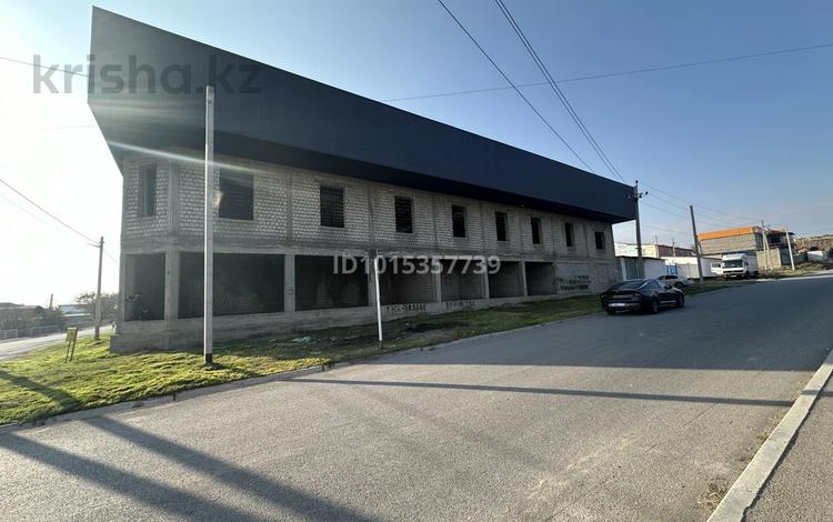 Магазины и бутики · 1600 м² за 155 млн ₸ в Шымкенте, Абайский р-н — фото 2