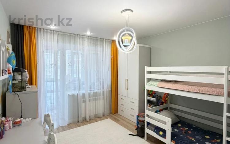 3-комнатная квартира · 87.2 м² · 4/5 этаж, мкр. Алтын орда за 37 млн ₸ в Актобе — фото 4