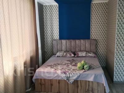 1-бөлмелі пәтер · 35 м² · 3/5 қабат, Кабанбай Батыра 105 А, бағасы: 15 000 ₸ в Усть-Каменогорске, Ульбинский