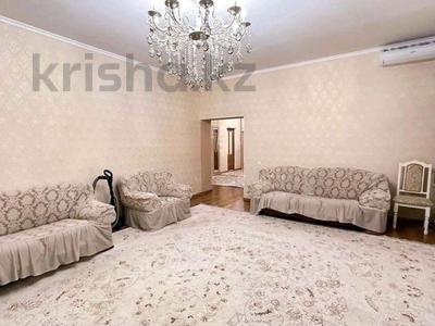 3-комнатная квартира · 100 м² · 1/4 этаж, Казахстанская 125 за 34 млн 〒 в Талдыкоргане