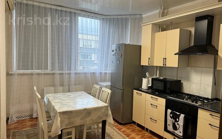3-бөлмелі пәтер · 84 м² · 9/10 қабат, мкр Жетысу-4 24, бағасы: 380 000 ₸ в Алматы, Ауэзовский р-н — фото 2