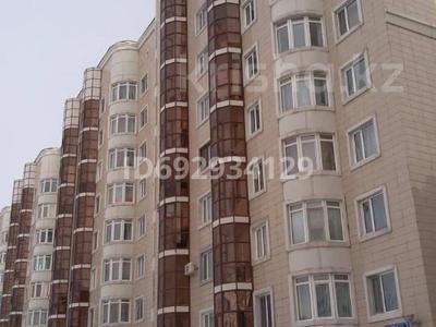 3-комнатная квартира, 70 м², Сауран 3 — ТЦ Керуен за 35 млн 〒 в Астане, Есильский р-н