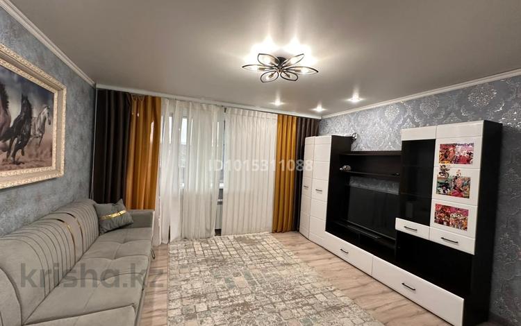 2-комнатная квартира · 65 м² · 3/10 этаж, Ермекова 106/6 за 250 000 ₸ в Караганде, Казыбек би р-н — фото 2