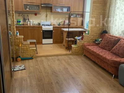 2-комнатная квартира · 47 м² · 1/2 этаж, Ауэзова 183 за 14.5 млн 〒 в Петропавловске