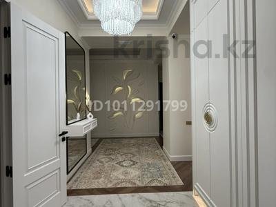 4-бөлмелі пәтер · 180 м² · 2/9 қабат, Казыбек Би 10, бағасы: 150 млн 〒 в Усть-Каменогорске