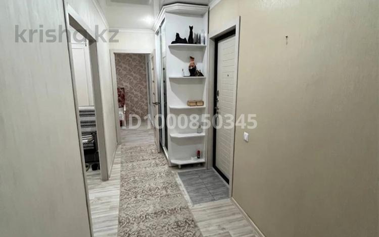 2-комнатная квартира · 54.4 м² · 10/10 этаж, Майкудук, Мкр Голубые пруды 6 за 19 млн ₸ в Караганде, Алихана Бокейханова р-н — фото 2