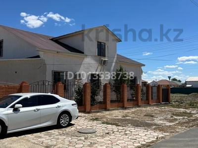 Жеке үй · 5 бөлме · 200 м² · 10 жүзд., мкр Кокарна, 2 13 — Остановка База, бағасы: 35 млн ₸ в Атырау