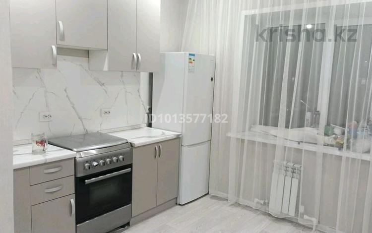 1-бөлмелі пәтер · 41 м² · 8/9 қабат, Карагайлы 115, бағасы: 18 млн ₸ в Семее — фото 2