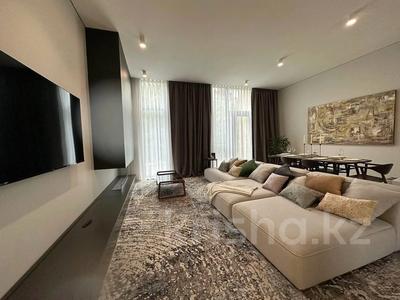 5-комнатная квартира · 320 м² · 1/2 этаж, Ұлы Дала 23 за 2.5 млн ₸ в Астане, Есильский р-н