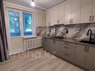 2-комнатная квартира · 55 м² · 1/5 этаж, абая за 24 млн ₸ в Петропавловске