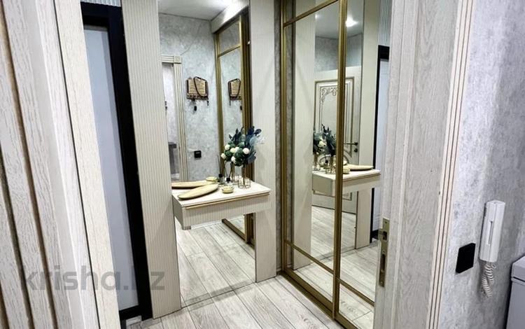 4-комнатная квартира · 84 м² · 9/10 этаж, мкр Юго-Восток, мкр Гульдер 1 за 33 млн ₸ в Караганде, Казыбек би р-н — фото 2