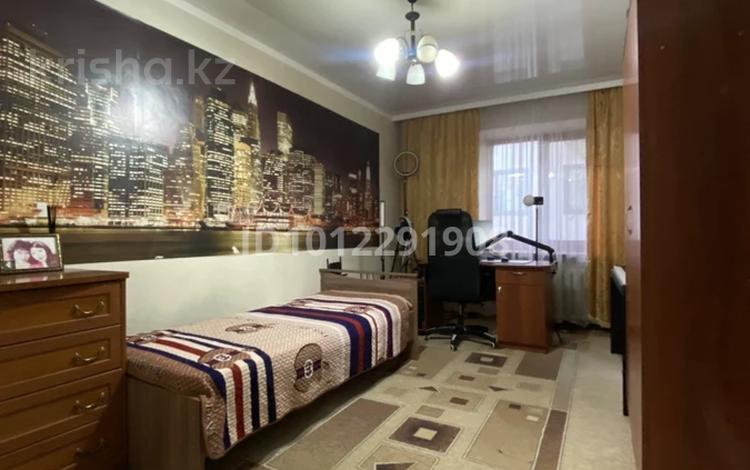 3-бөлмелі пәтер · 66 м² · 2/5 қабат, Абая 80/1 1, бағасы: 29 млн ₸ в Астане, р-н Байконур — фото 2