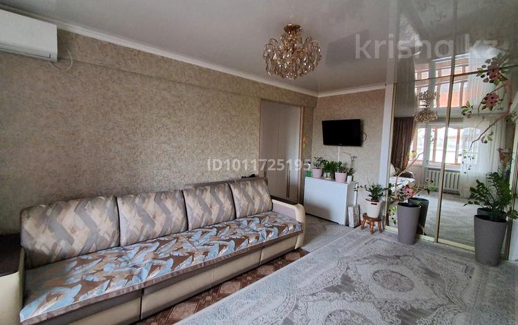 4-бөлмелі пәтер · 60 м² · 4/5 қабат, проспект Нурсултана Назарбаева 63/1, бағасы: 24 млн ₸ в Усть-Каменогорске — фото 2
