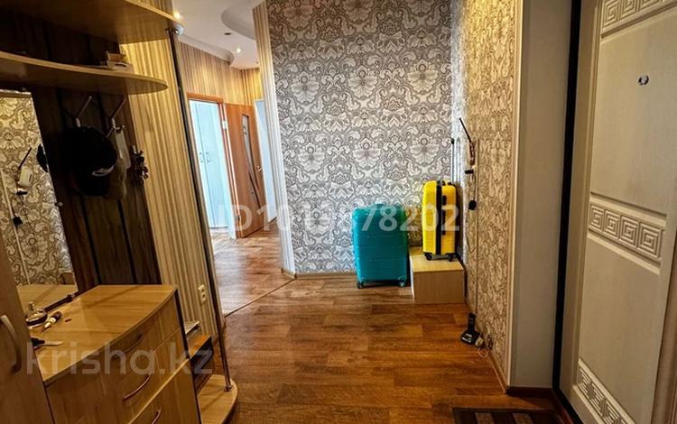 3-бөлмелі пәтер · 64 м² · 8/10 қабат, 1 ш/а, тургенева 100В — тургенева, бағасы: 19.6 млн ₸ в Актобе, мкр 5 — фото 2