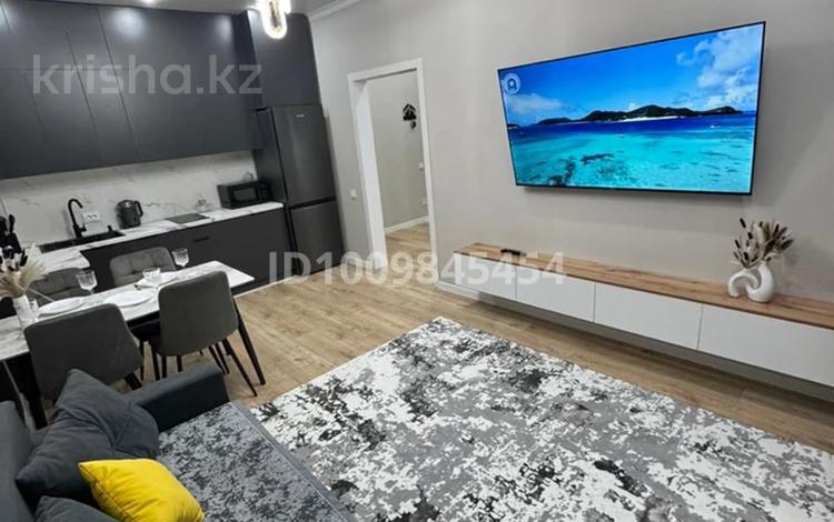 1-комнатная квартира · 47 м² · 2/9 этаж, Кошкарбаева 39 — ЖК Айнаколь элитная квартира с 2 большими телевизорами! Рядом ЦОН, НИШ, рынок, Рио, Бодрость за 13 000 ₸ в Кокшетау — фото 2