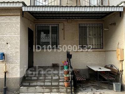 4-бөлмелі пәтер · 253 м² · 3/3 қабат, "Шығыс 2" ш/а., мкр.Шыгыс-1 289, бағасы: 45 млн ₸ в Актау, мкр "Шыгыс 2"