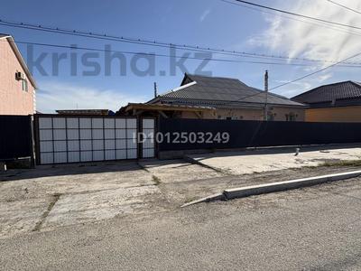 Часть дома · 5 комнат · 127.2 м² · 10 сот., мкр Геолог, Мунайтпасова 74 — Напротив Алтынай магазин, Цветы Лолы за 27 млн 〒 в Атырау