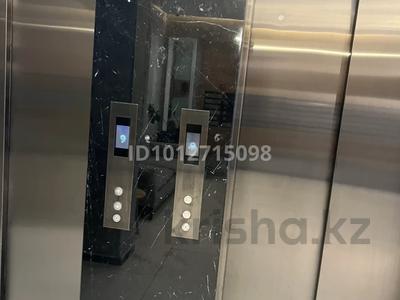 3-бөлмелі пәтер · 113 м² · 3/12 қабат, Бекхожина 15, бағасы: 140 млн ₸ в Алматы, Медеуский р-н
