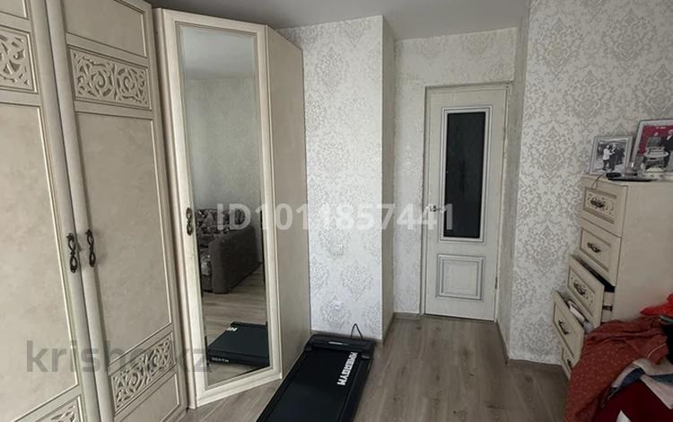 2-комнатная квартира · 54 м² · 3/5 этаж, мкр Омега, Шалқыма 36 — Конечная маршрута номер 52. за 18 млн ₸ в Уральске — фото 2