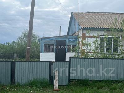 3-комнатная квартира · 80 м², Набережная — Продается дом в селе Большой Изюм за 2 млн 〒 в 