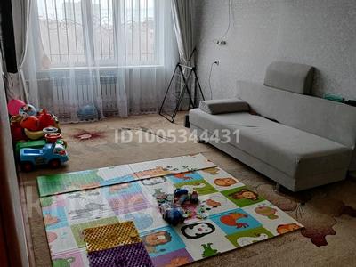 3-комнатная квартира · 70 м² · 5/5 этаж, мкр 5 102/3 — 19 школа за 17 млн 〒 в Актобе