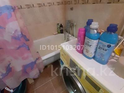 2-бөлмелі пәтер · 42 м² · 3/5 қабат, СЕЙФУЛЛИНА 51 — КАФЕ ЖАНАРА, бағасы: 6.8 млн ₸ в Темиртау