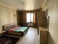 3-комнатная квартира, 120 м², 7/8 этаж помесячно, Дулати за 330 000 〒 в Шымкенте, Аль-Фарабийский р-н — фото 4