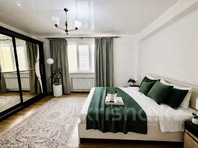 2-комнатная квартира · 55 м² · 9/10 этаж, Мкр Аксай, Б. Момышулы 25 — Момышулы Жубанова рядом трц Grand park за 2 500 〒 в Алматы, Ауэзовский р-н