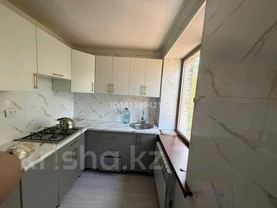 3-бөлмелі пәтер · 70 м² · 3/3 қабат, Шакирова — С.Толе би, бағасы: 300 000 ₸ в Шу