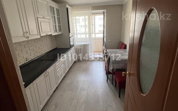 2-комнатная квартира · 59 м² · 8/9 этаж, Рыскулбекова 16/1-3 — 7 поликлиника за 300 000 ₸ в Астане, Алматы р-н — фото 2