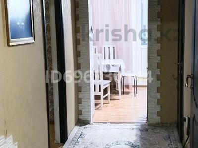 3-комнатная квартира · 84 м² · 2/5 этаж, мкр Кадыра Мырза-Али 7 за 200 000 〒 в Уральске