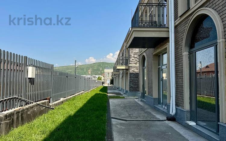 5-комнатная квартира · 245.6 м² · 2/3 этаж, мкр Нурлытау (Энергетик), ​14-я улица, 2035 94а за 155 млн ₸ в Алматы, Бостандыкский р-н — фото 2