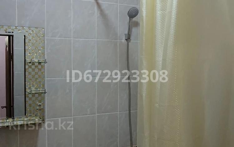 2-комнатная квартира · 70 м² · 5/5 этаж, мкр Нурсая 106 за 200 000 ₸ в Атырау — фото 2