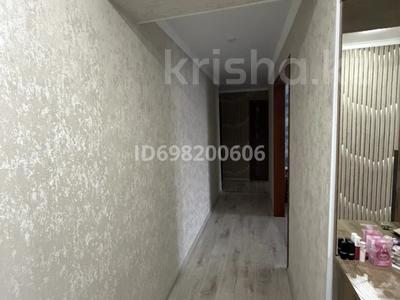 3-бөлмелі пәтер · 70 м² · 1/3 қабат, Парковая 3 — Жельтоксан, бағасы: 17 млн ₸ в Аксу