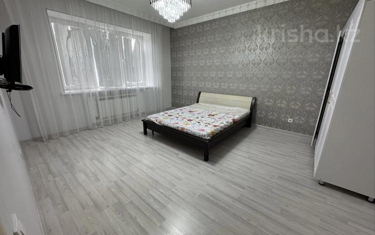 2-комнатная квартира · 52 м² · 3/10 этаж, мкр. Алтын орда, Баишева за 170 000 ₸ в Актобе — фото 2