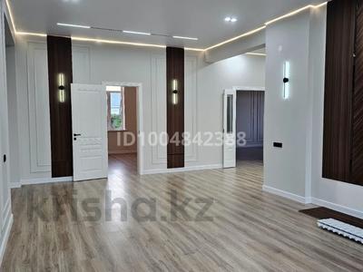 Отдельный дом · 5 комнат · 180 м² · 5.5 сот., Сухамбаева 47 за 75 млн 〒 в Таразе