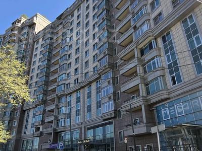 4-комнатная квартира · 140 м² · 13/15 этаж, мкр Самал — Снегина за 129 млн 〒 в Алматы, Медеуский р-н