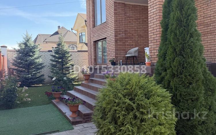Отдельный дом · 6 комнат · 540 м² · 10 сот., Самал-1 20 за 130 млн ₸ в Уральске — фото 2