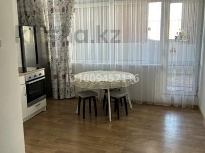 2-бөлмелі пәтер · 90 м² · 10/10 қабат, Орынбор 12, бағасы: 35 млн ₸ в Астане, Есильский р-н